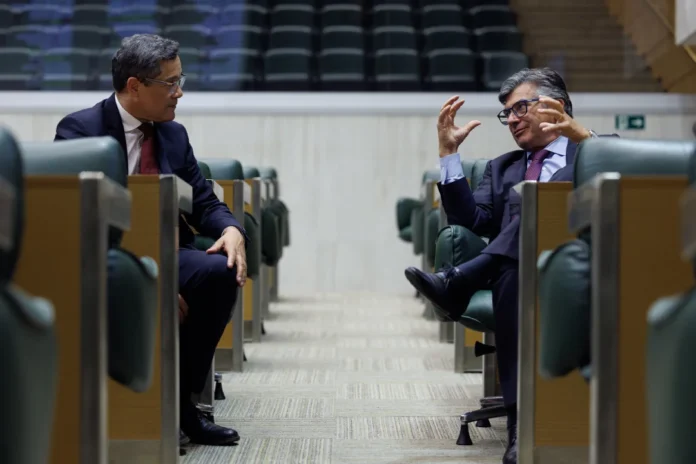 Deputados petistas Reis e Simão Pedro - Foto: Rodrigo Romeo / Alesp