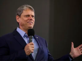 Tarcísio reduziu orçamento em áreas sociais e ampliou nas negociações política - foto: Pablo Jacob / Governo de SP