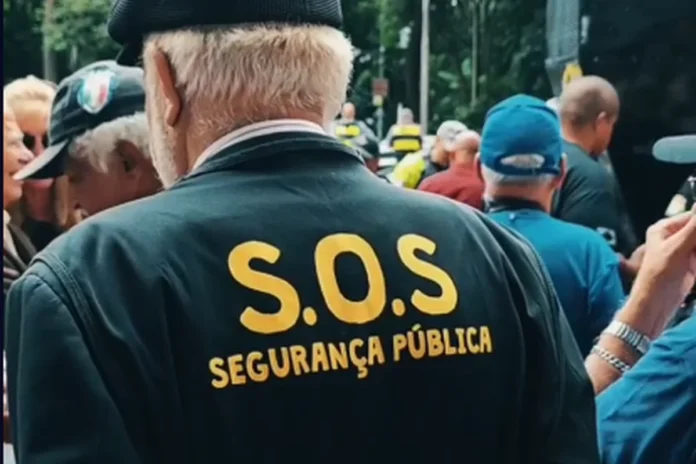 policia-civil-de-sp-protesta-contra-tarcisio-por-promessas-salariais-nao-cumpridas_1 Foto: Instagram @reispt / reprodução