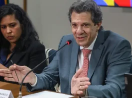 O ministro da fazenda, Fernando Haddad durante entrevista com setoristas do ministério. Foto: Valter Campanato / Agência Brasil